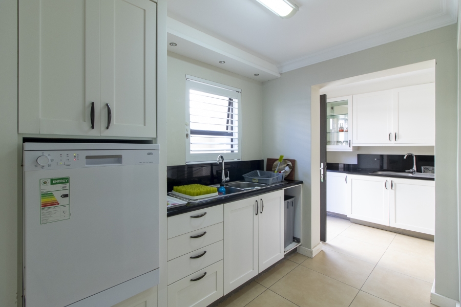 5 Bedroom Property for Sale in Royal Alfred Marina Eastern Cape